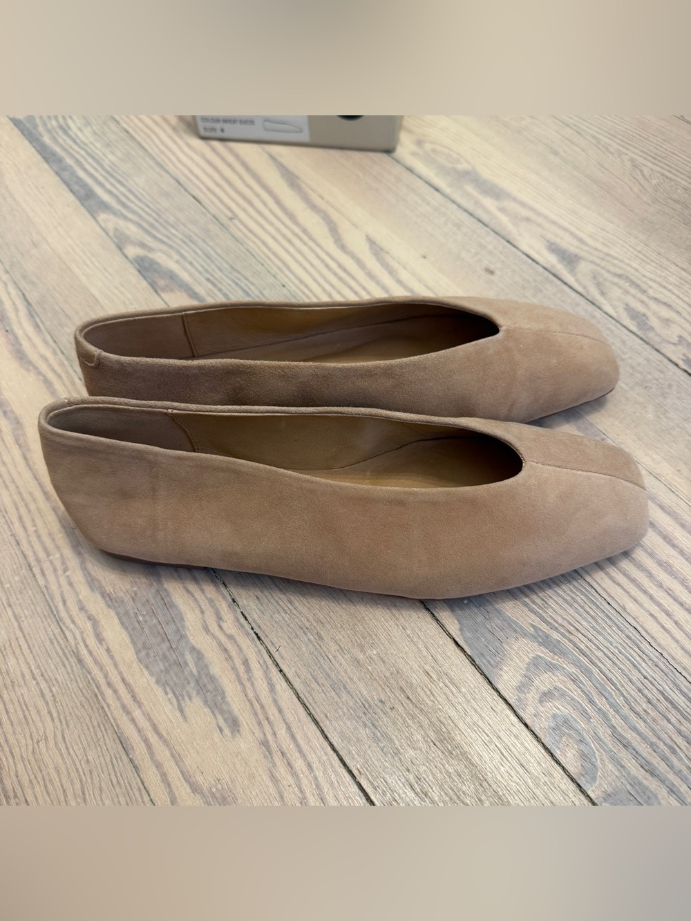 TONY BIANCO Women’s Brash Wheat Suede Square Toe Ballet Flats Shoes Size 6 - Picture 2 of 5